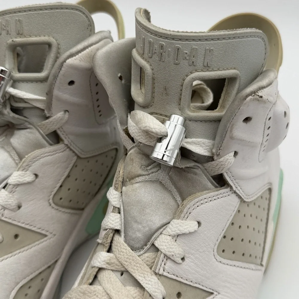 Jordan Air Jordan 6 Retro Mint Foam DQ4914-103 Size 10.5W/9M Rare large‎ size!